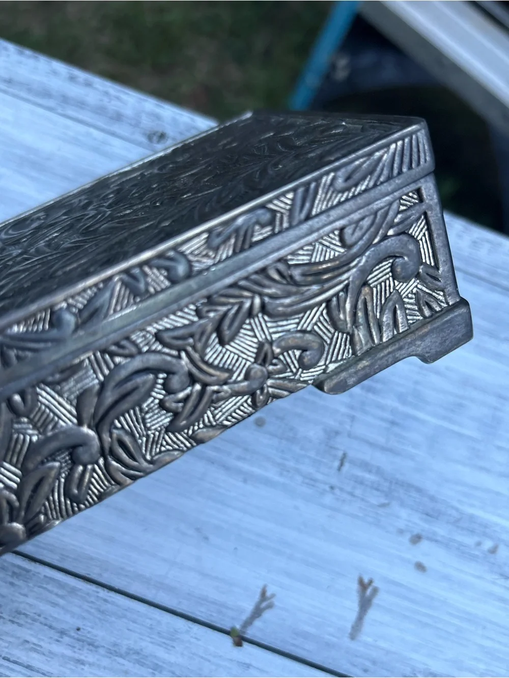 Ornate Silver-Tone Men's Cufflink Box - Embossed Floral Design